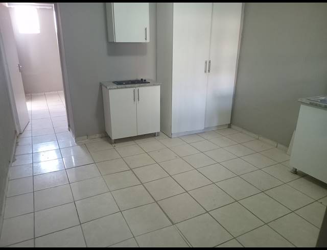 1 BEDROOM FREEHOLD TO LET IN COSMO CITY